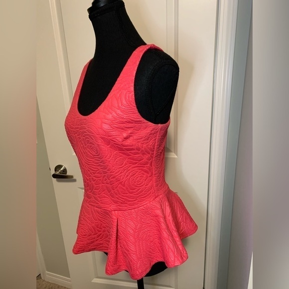 Bebe ladies sleeveless shirt in size M - Picture 6 of 13